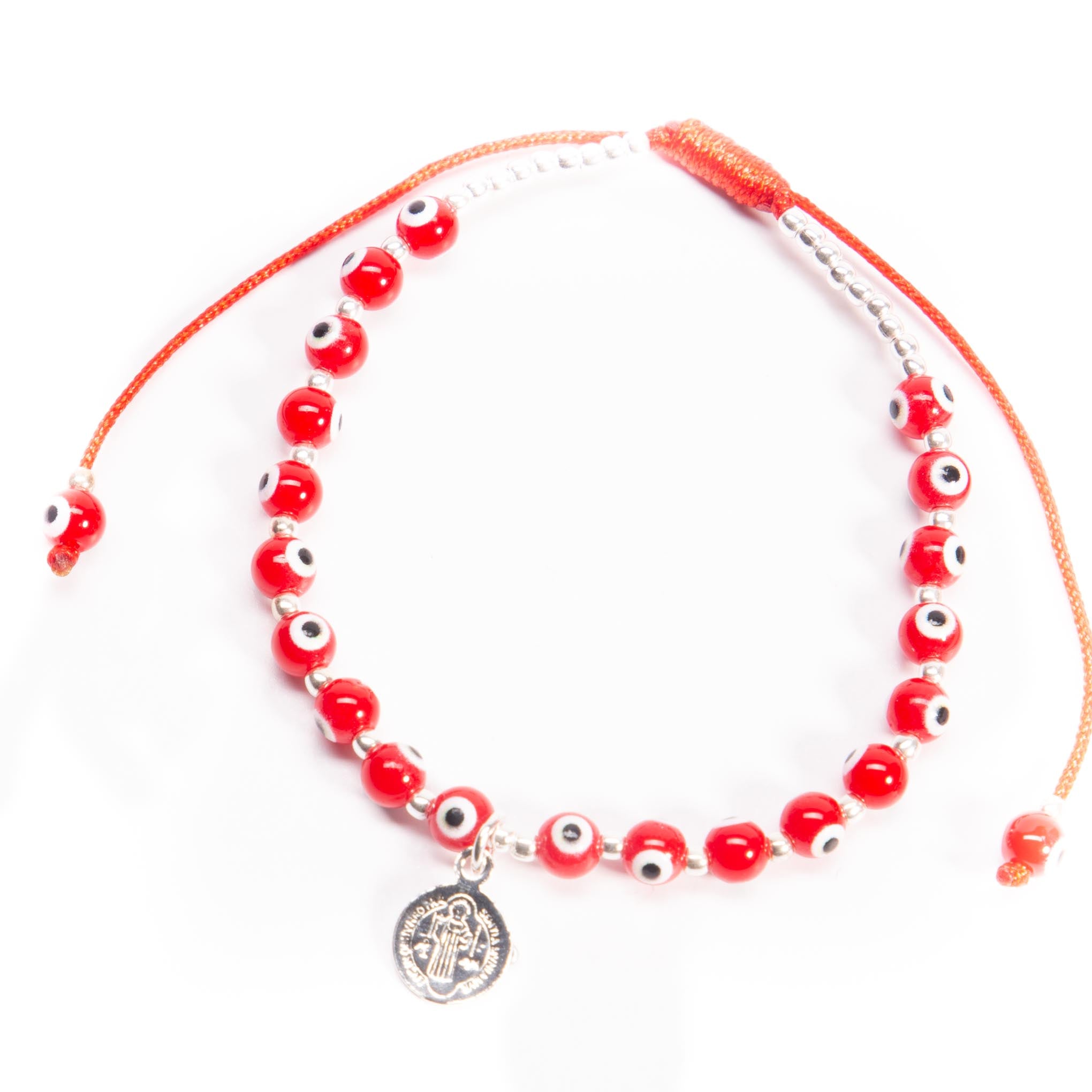 Pulsera de hilo con dije de San Benito de plata y ojos turcos de plata mexicana