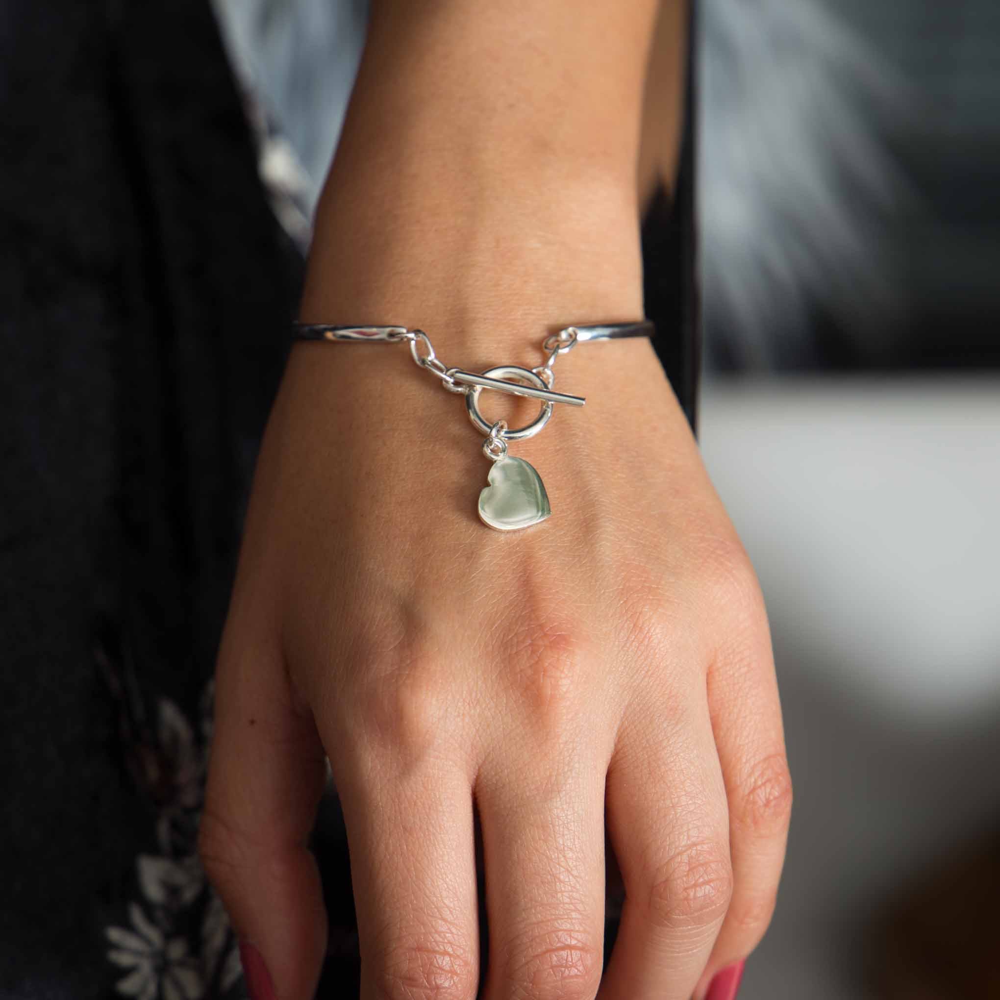 Silver bracelet with pendant heart